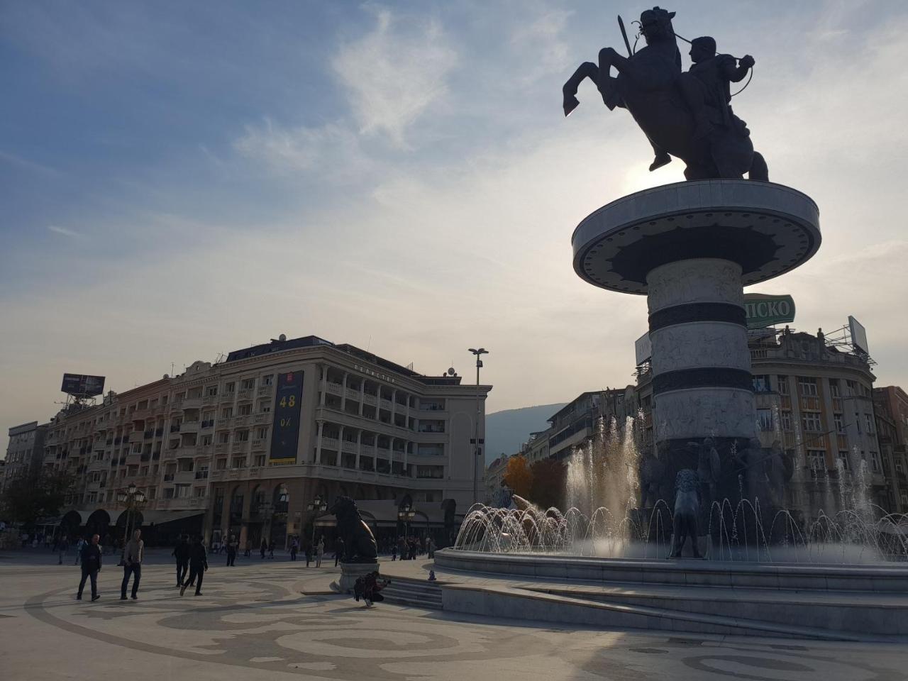 Rooftop Square Vanilla Skopje Esterno foto